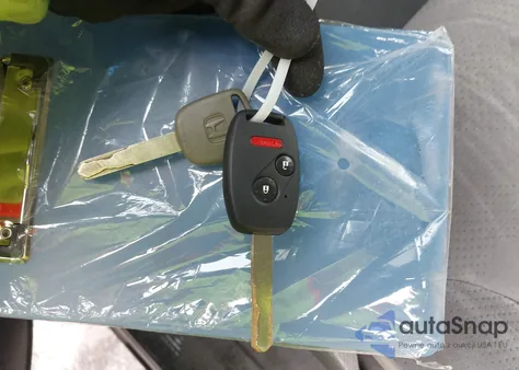 2005 Honda Odyssey Lx from USA, damaged, VIN 5FNRL38215B033006